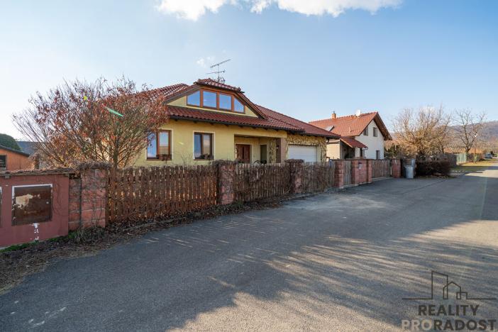 Prodej rodinného domu, Jezernice, 293 m2