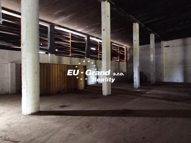 Pronájem skladu, Krásná Lípa, 3100 m2