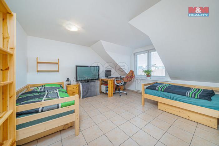 Prodej obchodního prostoru, Moravský Beroun, Dlouhá, 450 m2