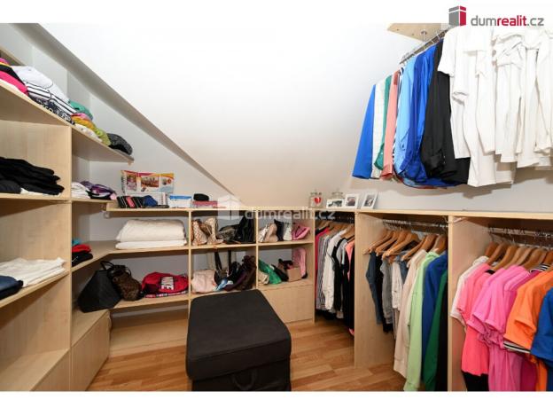 Prodej rodinného domu, Praha - Lochkov, K úvozu, 261 m2