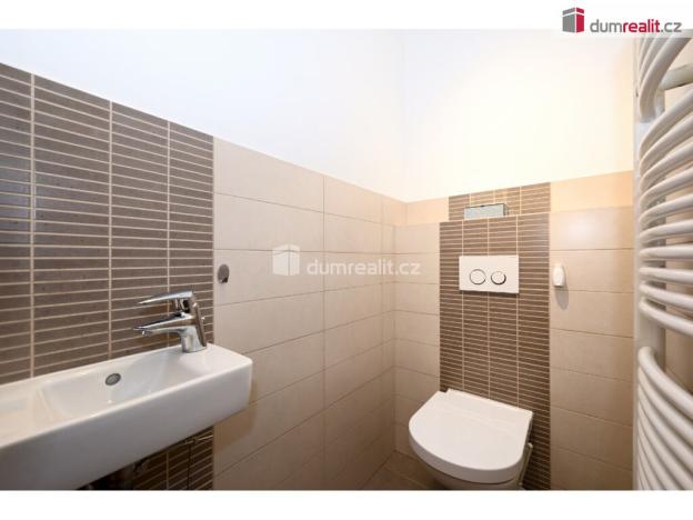 Prodej rodinného domu, Praha - Lochkov, K úvozu, 261 m2