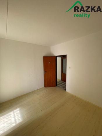 Pronájem bytu 2+1, Chodová Planá, sídliště Lučina, 64 m2