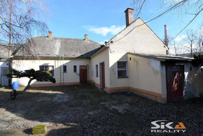 Prodej výrobních prostor, Louny, Říční, 2310 m2