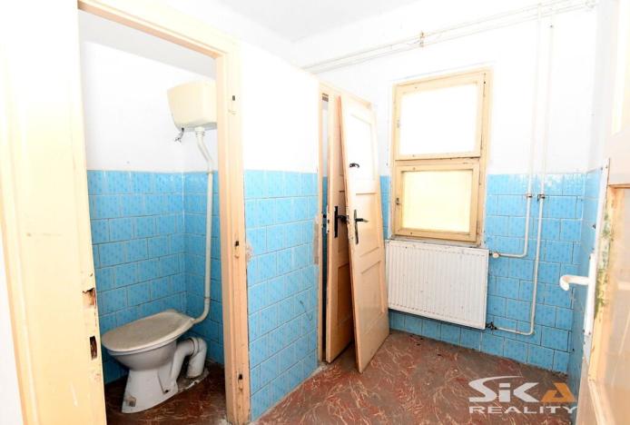 Prodej výrobních prostor, Louny, Říční, 2310 m2