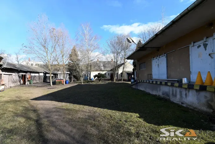 Prodej výrobních prostor, Louny, Říční, 2310 m2