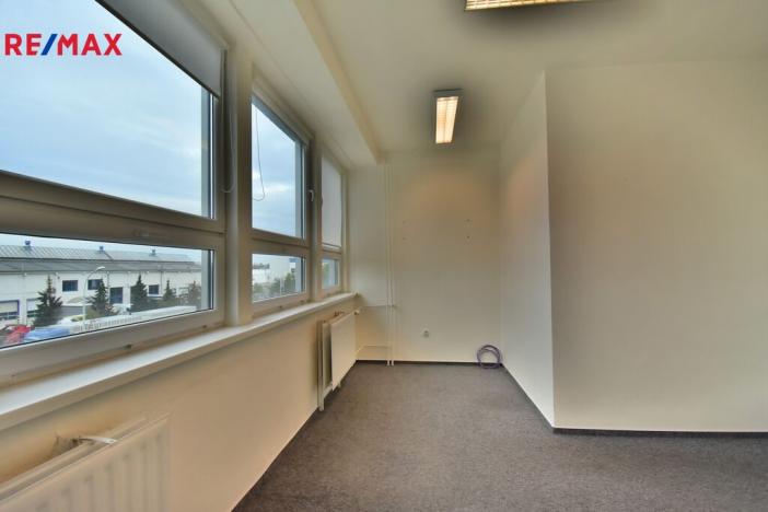 Pronájem kanceláře, Hradec Králové - Slezské Předměstí, Bratří Štefanů, 18 m2