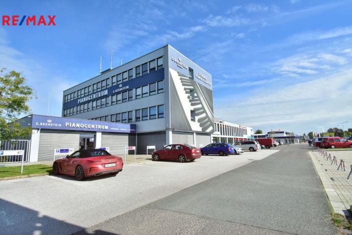 Pronájem kanceláře, Hradec Králové - Slezské Předměstí, Bratří Štefanů, 18 m2