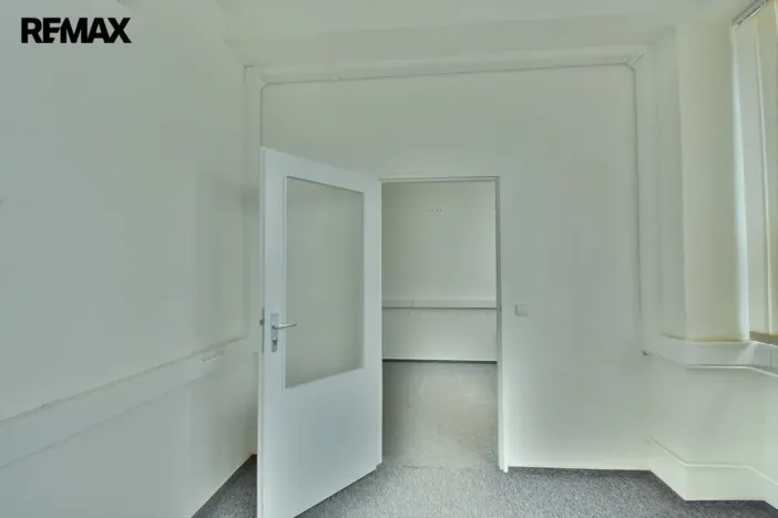 Pronájem kanceláře, Hradec Králové - Slezské Předměstí, Bratří Štefanů, 36 m2