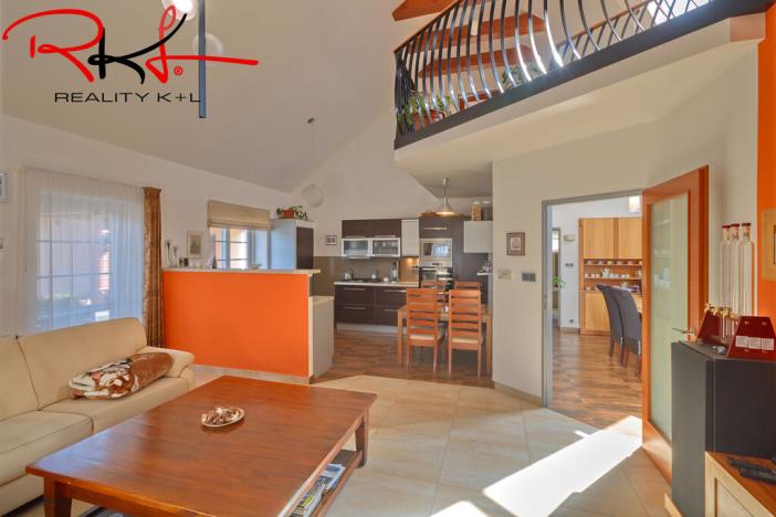 Prodej rodinného domu, Černouček, 180 m2