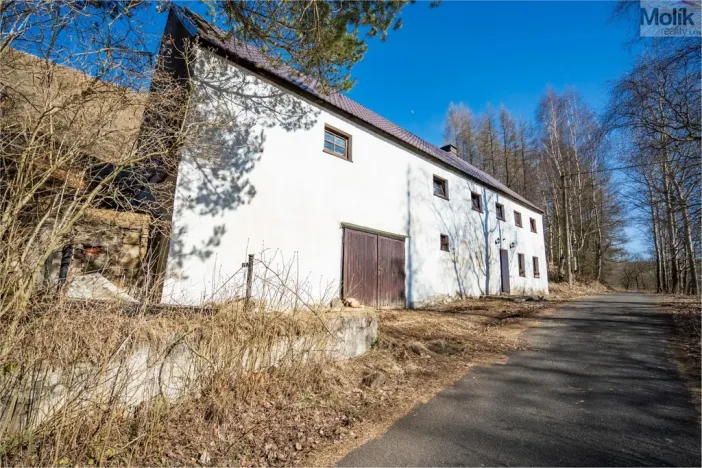 Prodej rodinného domu, Moldava, 390 m2