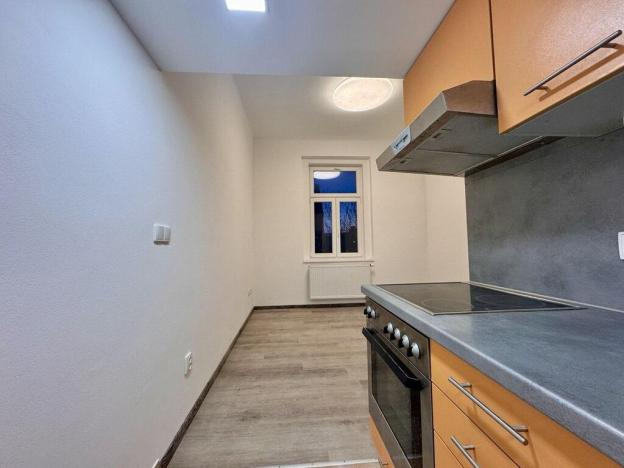 Pronájem bytu 1+kk, Praha - Vysočany, Freyova, 25 m2