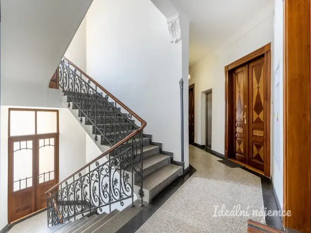 Pronájem bytu 1+kk, Praha - Vršovice, Orelská, 25 m2