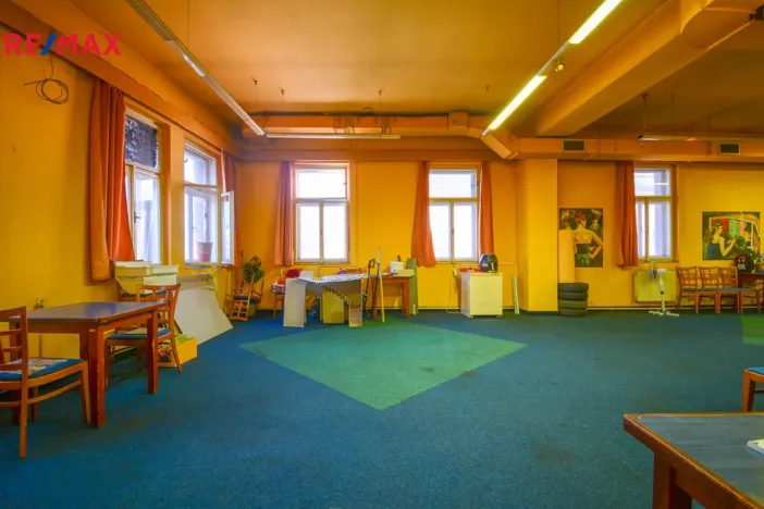 Prodej rodinného domu, Třebechovice pod Orebem, Masarykovo náměstí, 310 m2