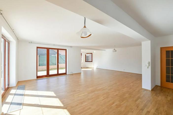 Prodej rodinného domu, Horoměřice, 350 m2