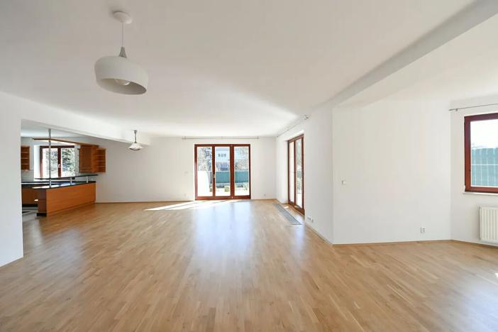 Prodej rodinného domu, Horoměřice, 350 m2