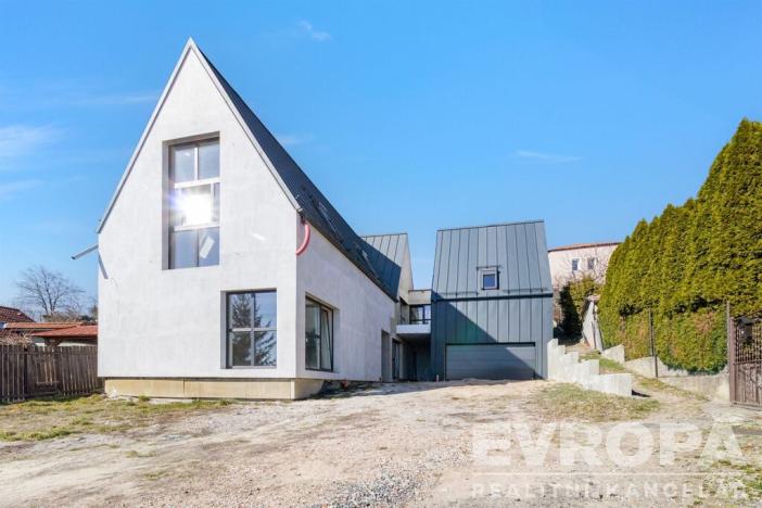 Prodej rodinného domu, Konárovice, 213 m2