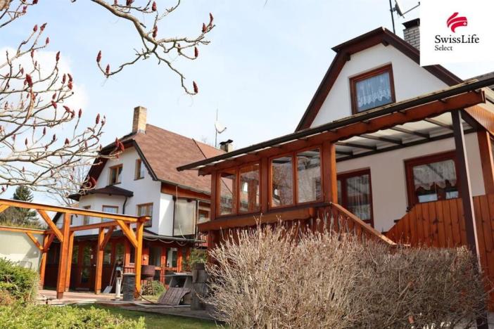 Prodej rodinného domu, Černovice, Husovy sady, 400 m2