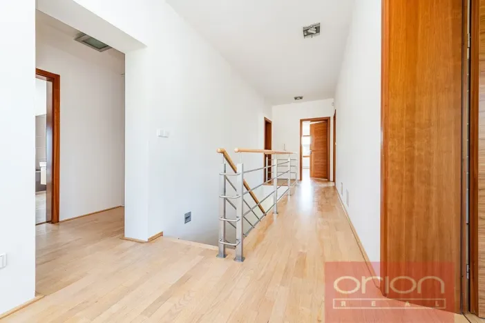Pronájem rodinného domu, Praha - Jinonice, Vacínovská, 360 m2