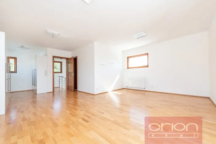 Pronájem rodinného domu, Praha - Jinonice, Vacínovská, 360 m2