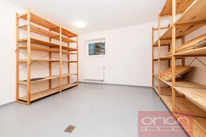 Pronájem rodinného domu, Praha - Jinonice, Vacínovská, 360 m2