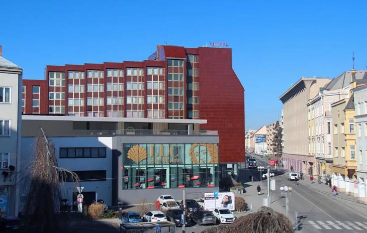 Pronájem kanceláře, Opava, náměstí Republiky, 185 m2