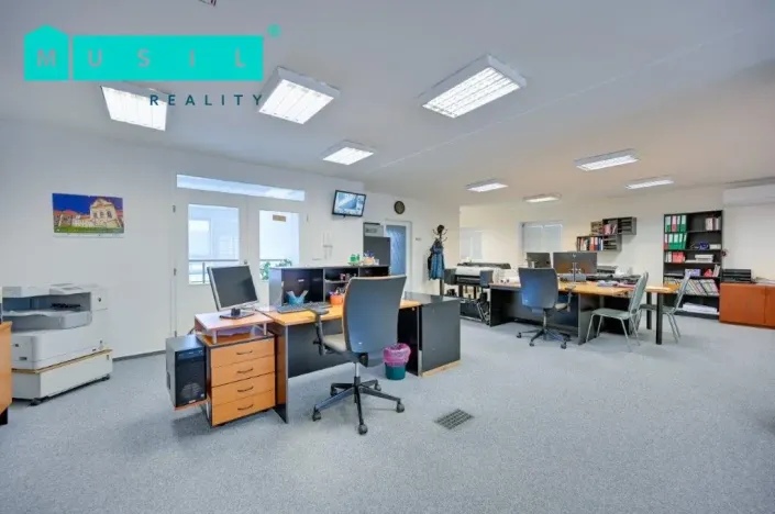 Prodej kanceláře, Olomouc - Neředín, 1500 m2