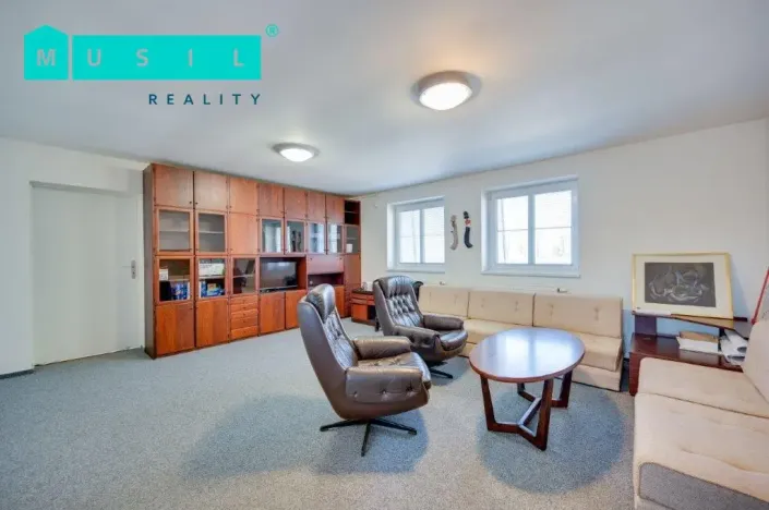 Prodej kanceláře, Olomouc - Neředín, 1500 m2