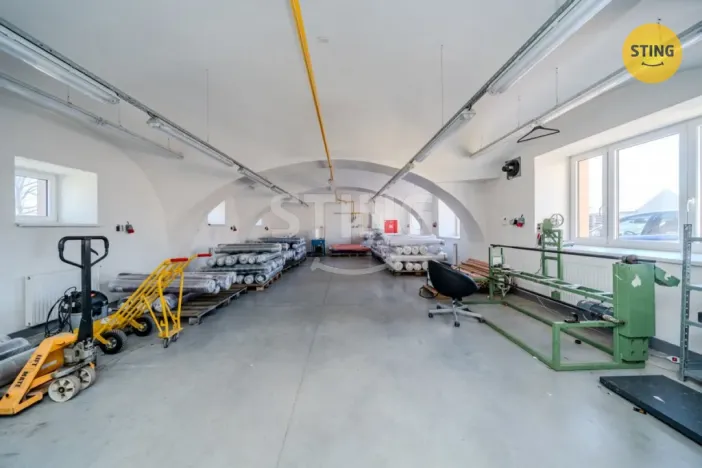 Prodej výrobních prostor, Mankovice, 2880 m2