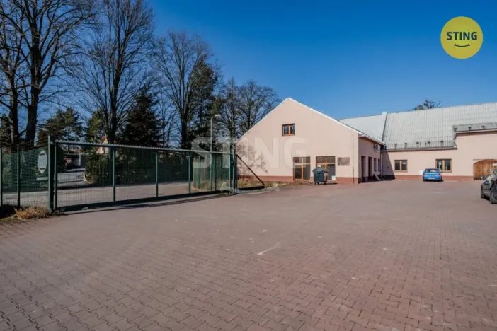 Prodej výrobních prostor, Mankovice, 2880 m2