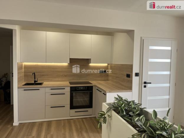 Pronájem bytu 2+kk, Kralupy nad Vltavou, sídl. Hůrka, 40 m2
