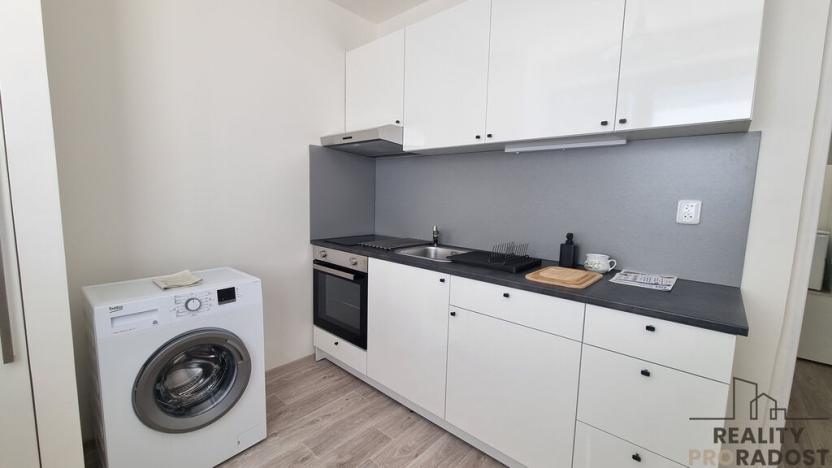 Pronájem bytu 1+1, Hodonín, Brandlova, 34 m2