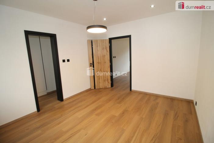 Prodej bytu 2+1, Habartov, Karla Čapka, 56 m2