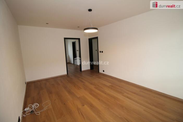 Prodej bytu 2+1, Habartov, Karla Čapka, 56 m2