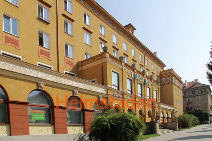 Pronájem obchodního prostoru, Havířov - Město, Hlavní třída, 30 m2