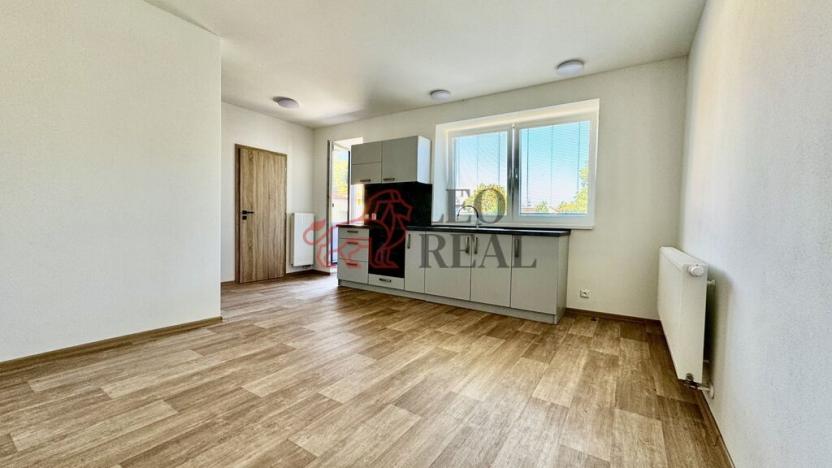 Pronájem bytu 1+kk, Uherské Hradiště, Kollárova, 31 m2