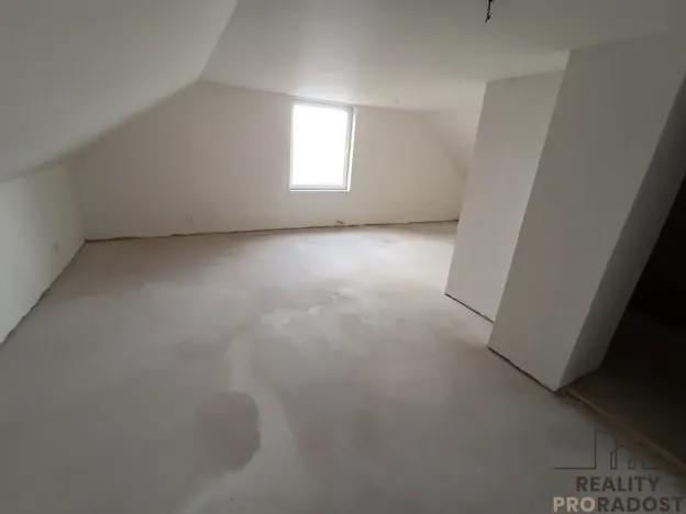 Prodej rodinného domu, Veltruby, K zastávce, 140 m2