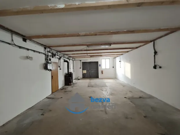 Pronájem výrobních prostor, Skuteč, Zvěřinova, 118 m2