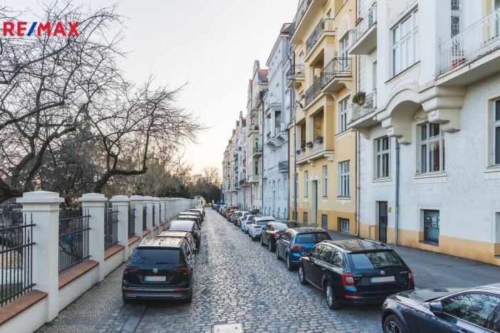 Prodej bytu 3+1, Praha - Vinohrady, U Havlíčkových sadů, 75 m2