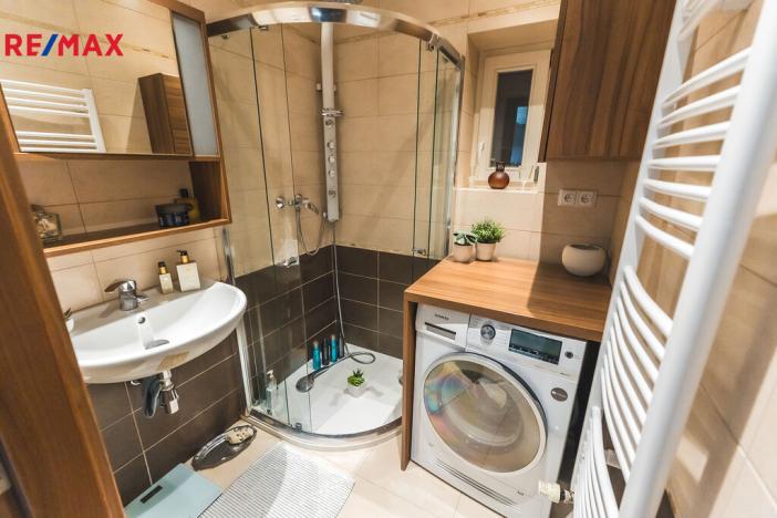 Prodej bytu 3+1, Praha - Vinohrady, U Havlíčkových sadů, 75 m2