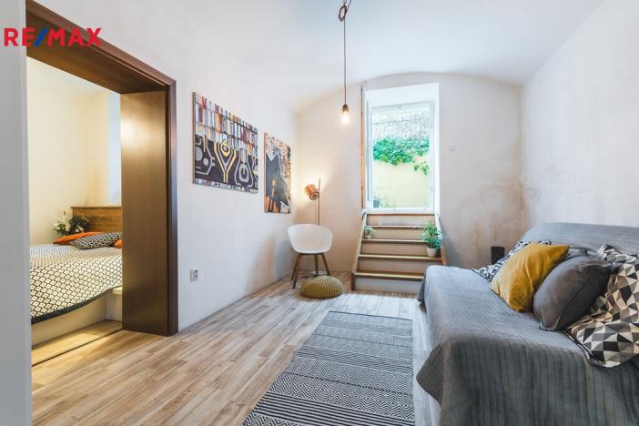 Prodej bytu 3+1, Praha - Vinohrady, U Havlíčkových sadů, 75 m2