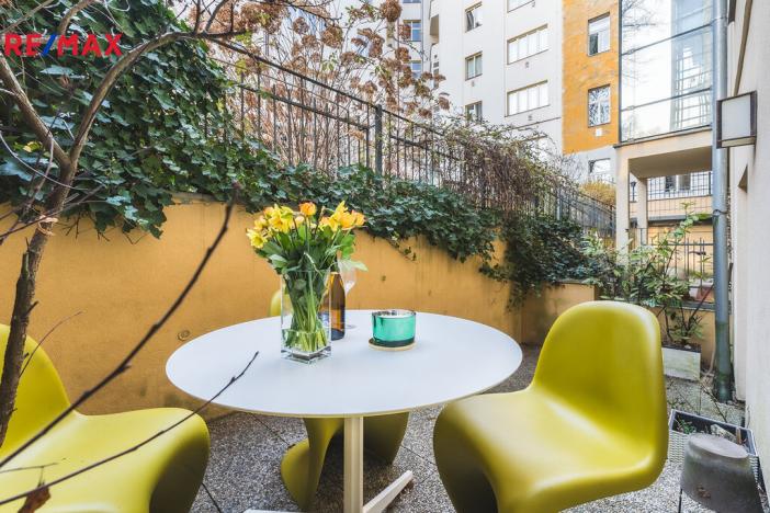 Prodej bytu 3+1, Praha - Vinohrady, U Havlíčkových sadů, 75 m2