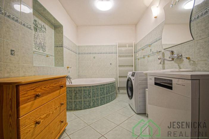 Prodej rodinného domu, Žulová, Hlavní, 119 m2