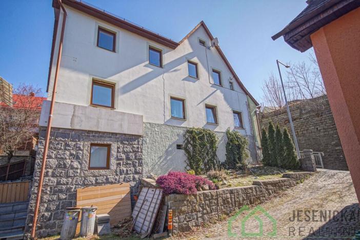 Prodej rodinného domu, Žulová, Hlavní, 119 m2