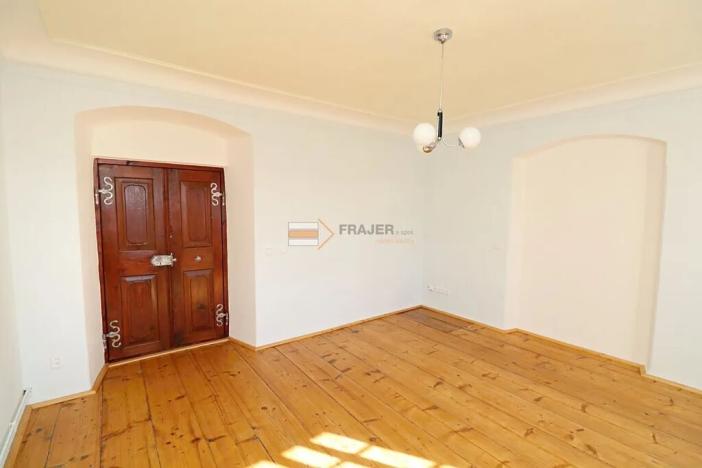 Pronájem bytu 2+kk, Uhlířské Janovice, Václavské náměstí, 55 m2