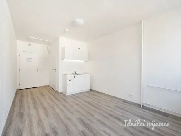 Pronájem bytu 1+kk, Praha - Střížkov, Děčínská, 24 m2