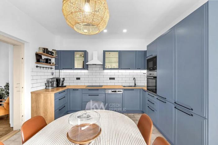 Prodej vícegeneračního domu, Velim, Palackého, 547 m2