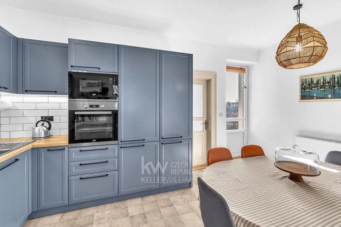 Prodej vícegeneračního domu, Velim, Palackého, 547 m2