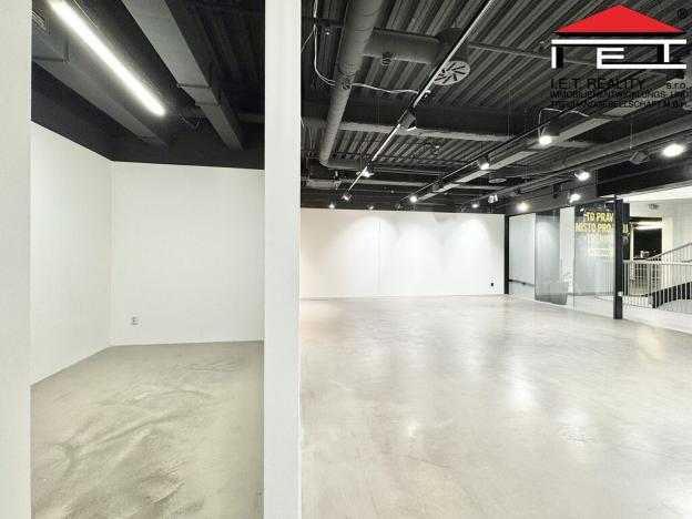 Pronájem obchodního prostoru, Brno - Brno-město, Nádražní, 111 m2