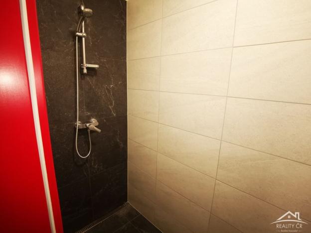 Pronájem skladu, Jihlava, Pávovská, 1094 m2