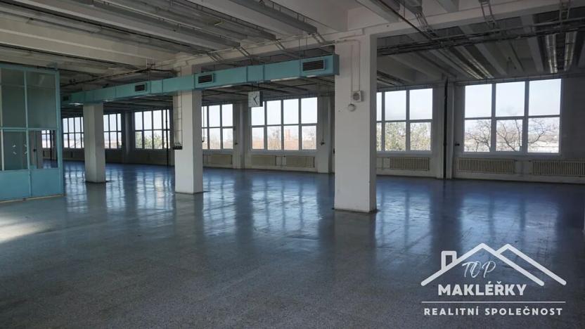 Pronájem skladu, Kolín, Havlíčkova, 1000 m2